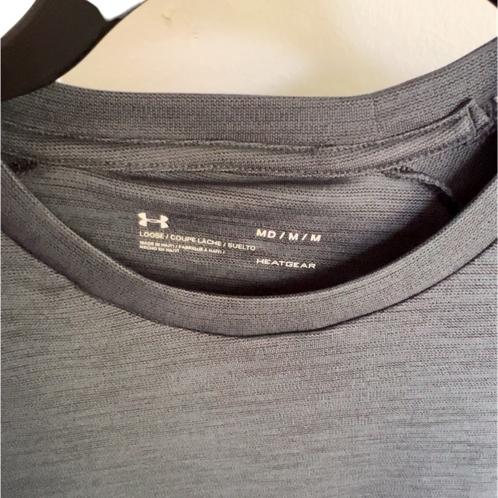 Under Armour Men’s Dark Grey Short Sleeve - Picture 3 of 3